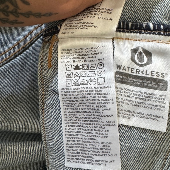 Levi’s Future Vintage Boxy Trucker - Picture 3 of 9